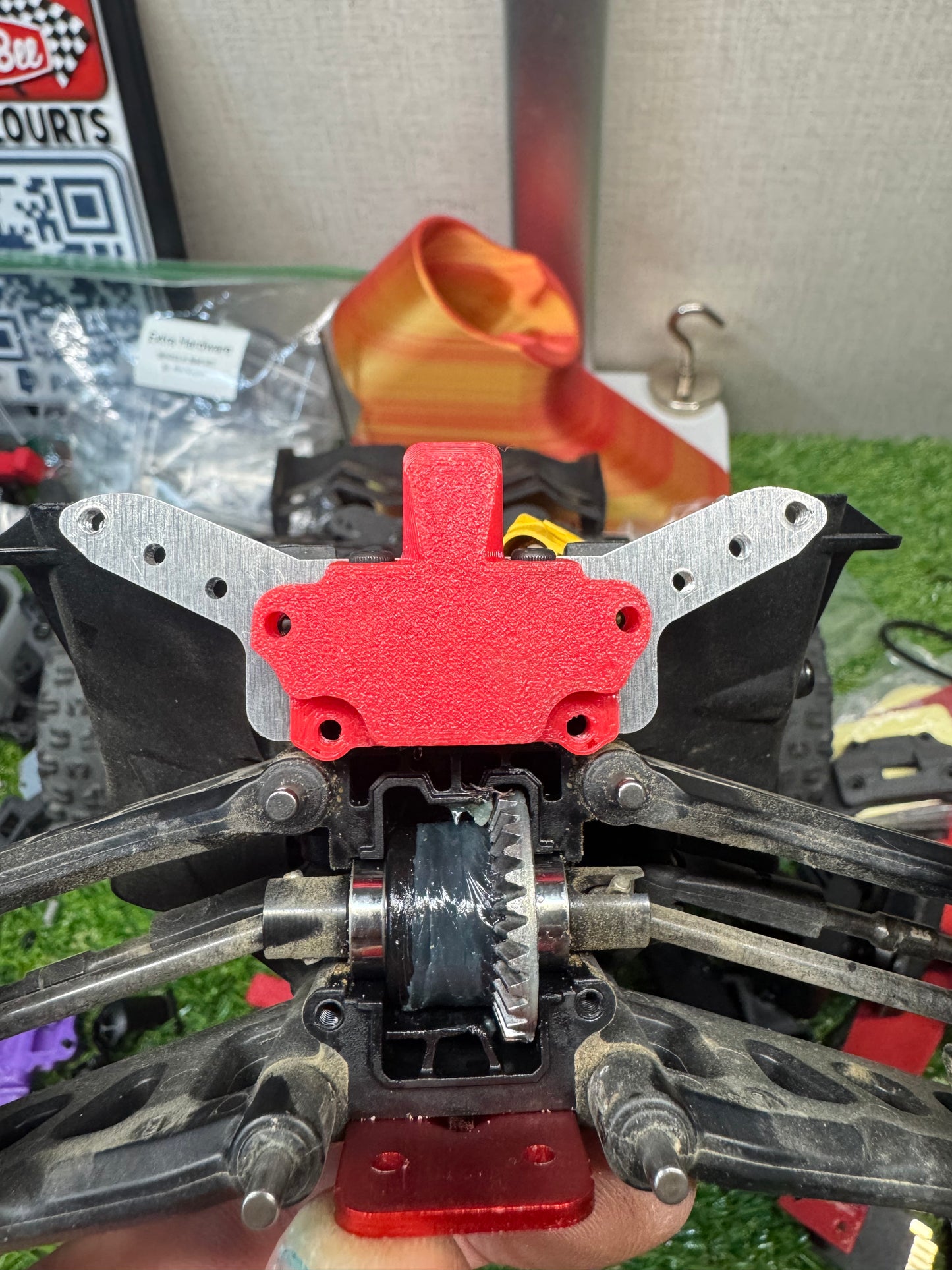 Mini Kraton Aluminum Shock Towers